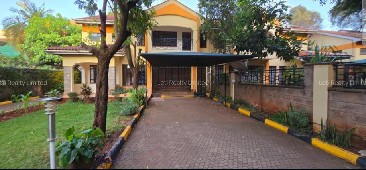 4 Bed Townhouse with En Suite in Lavington - 1