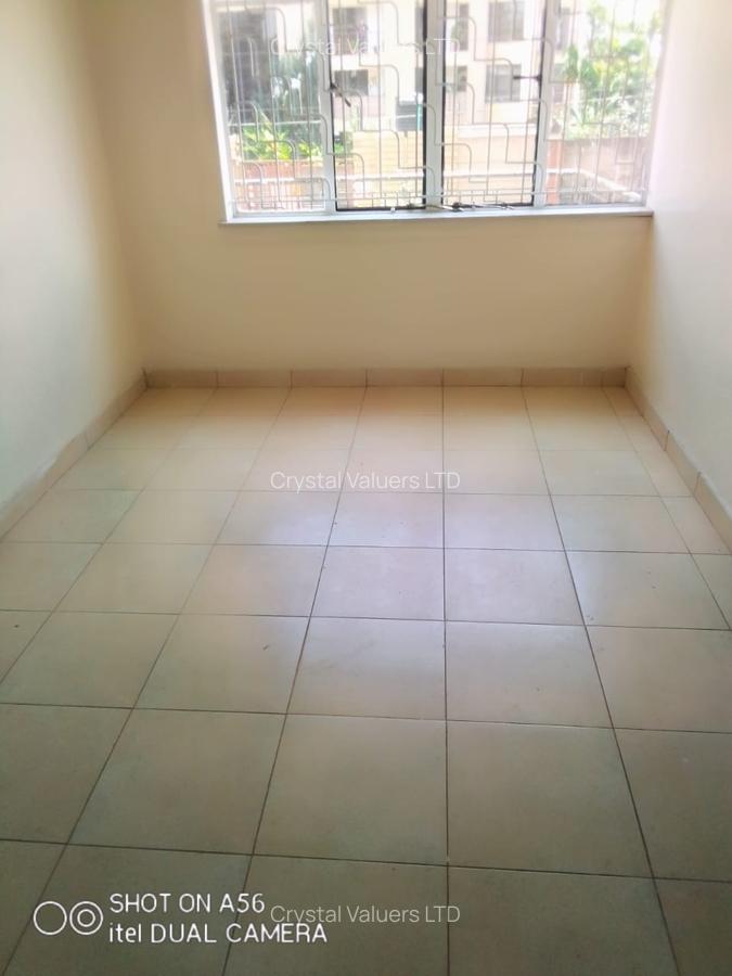 3 Bed Apartment with En Suite in Parklands - 9