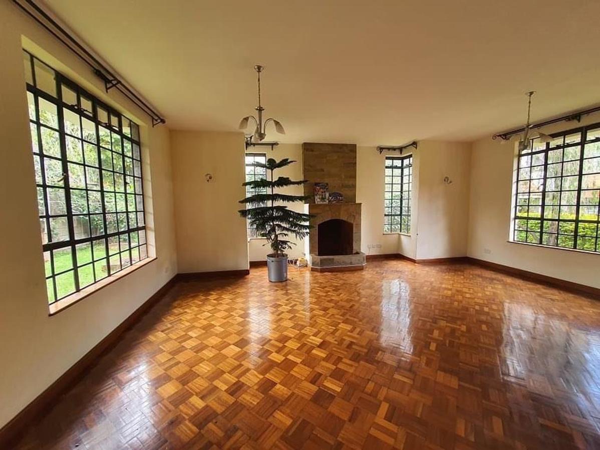 4 Bed Townhouse with En Suite in Lavington - 2