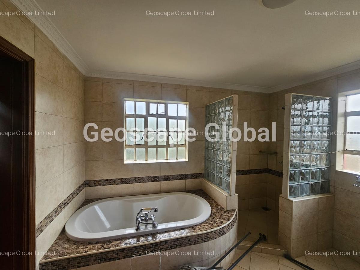 5 Bed House with En Suite in Runda - 6