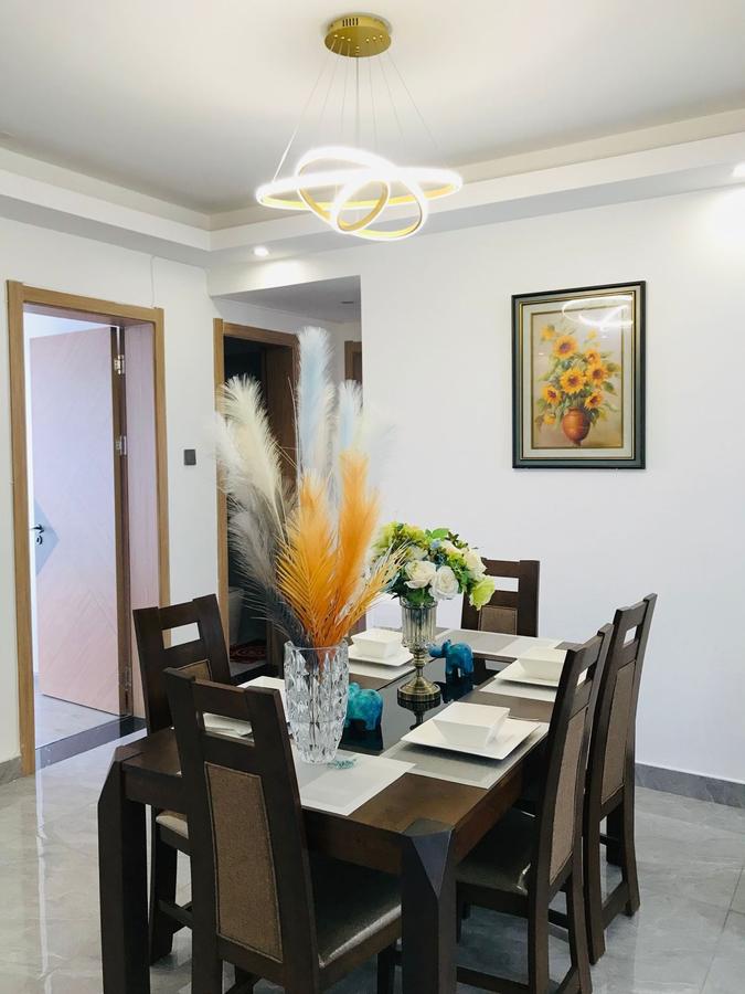 3 Bed Apartment with En Suite in Riverside - 8