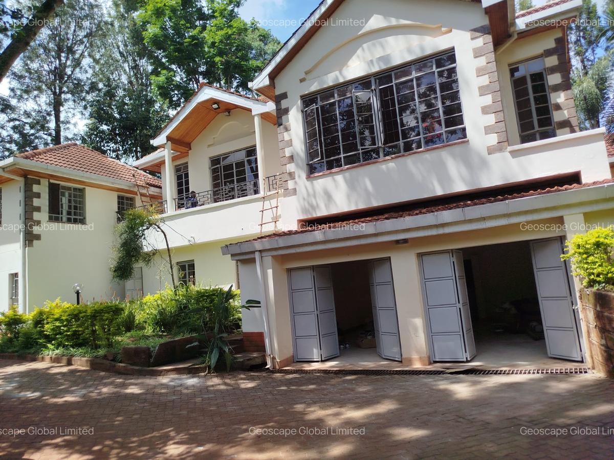 5 Bed House with En Suite in Runda - 4