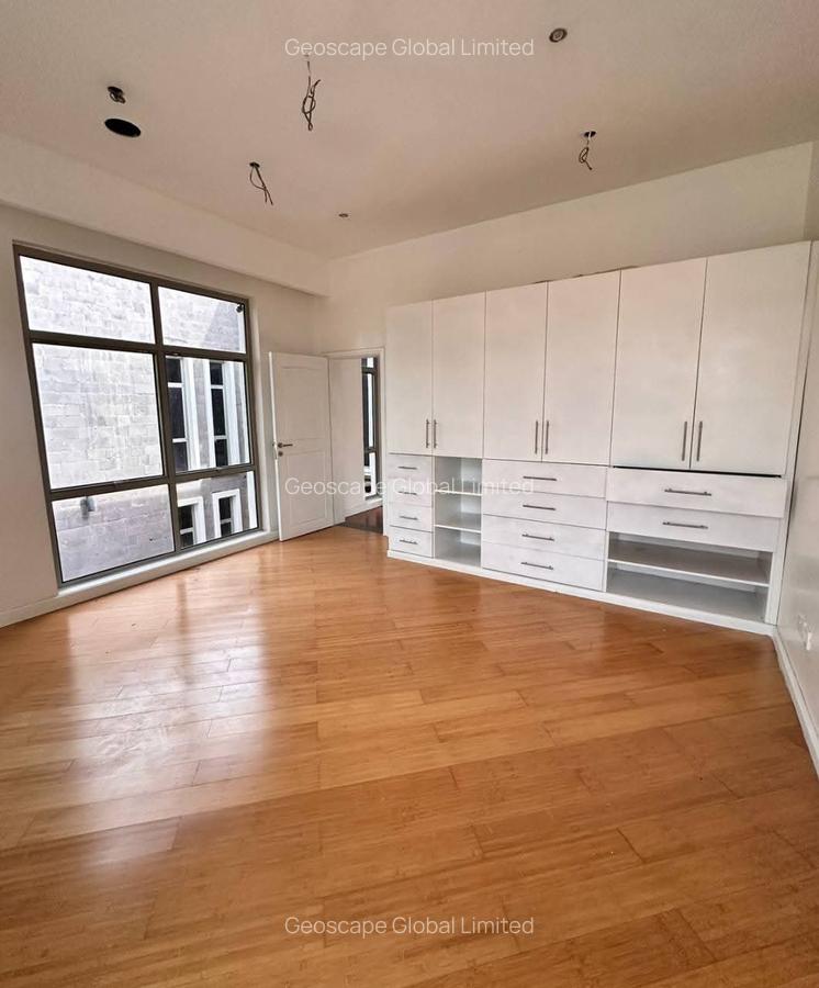 6 Bed Villa with En Suite in Karen - 2