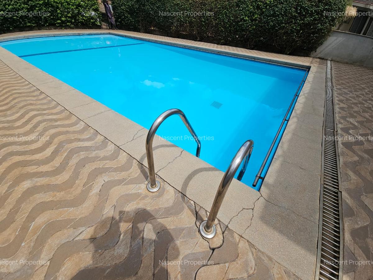 5 Bed Townhouse with En Suite in Westlands Area - 11