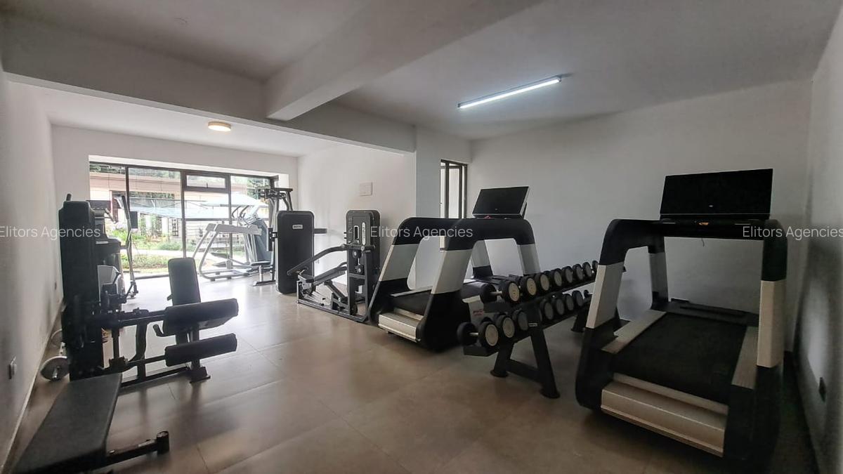 3 Bed Apartment with En Suite at Riverside Dr - 20