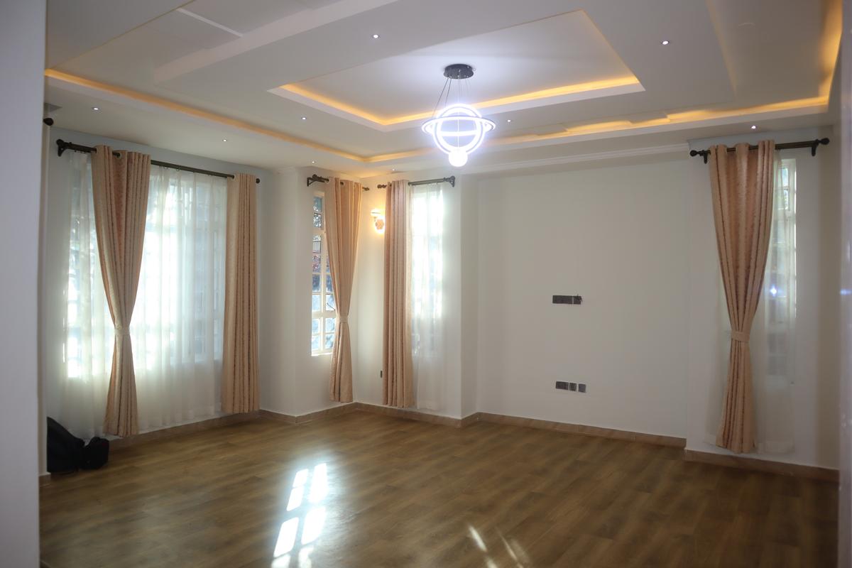 4 Bed House with En Suite at Near Kamakis - 6