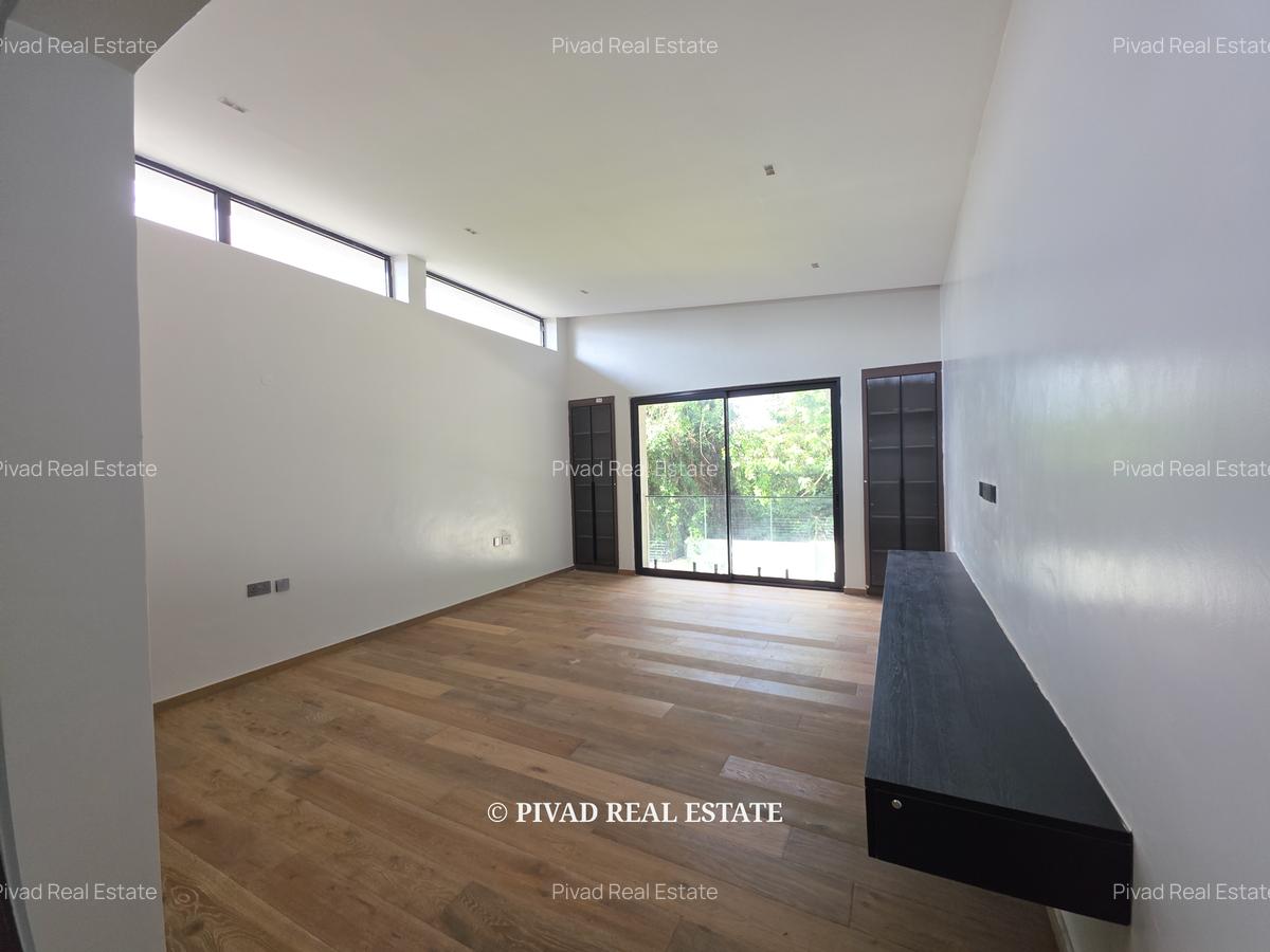 5 Bed Townhouse with Garden in Runda - 6