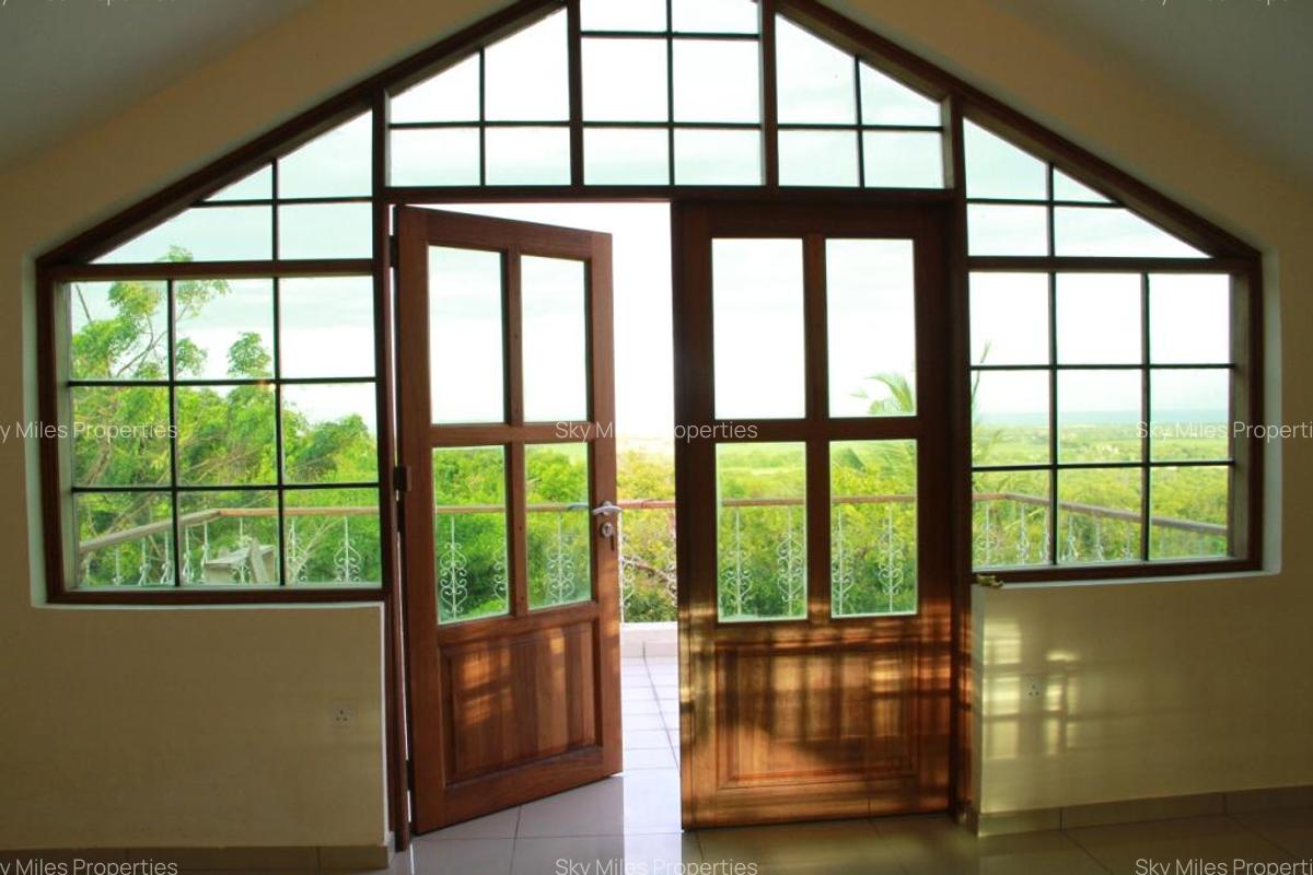 4 Bed Villa with En Suite at Vipingo - 14