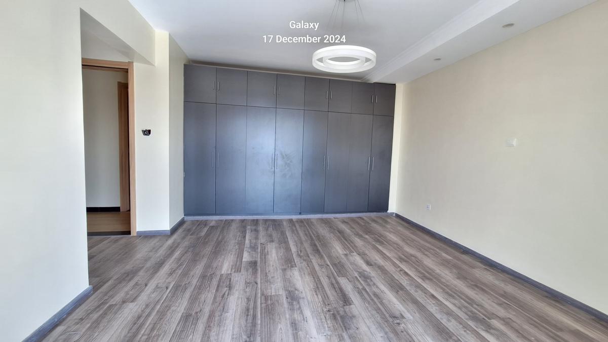 4 Bed Apartment with En Suite at Othaya Road - 10