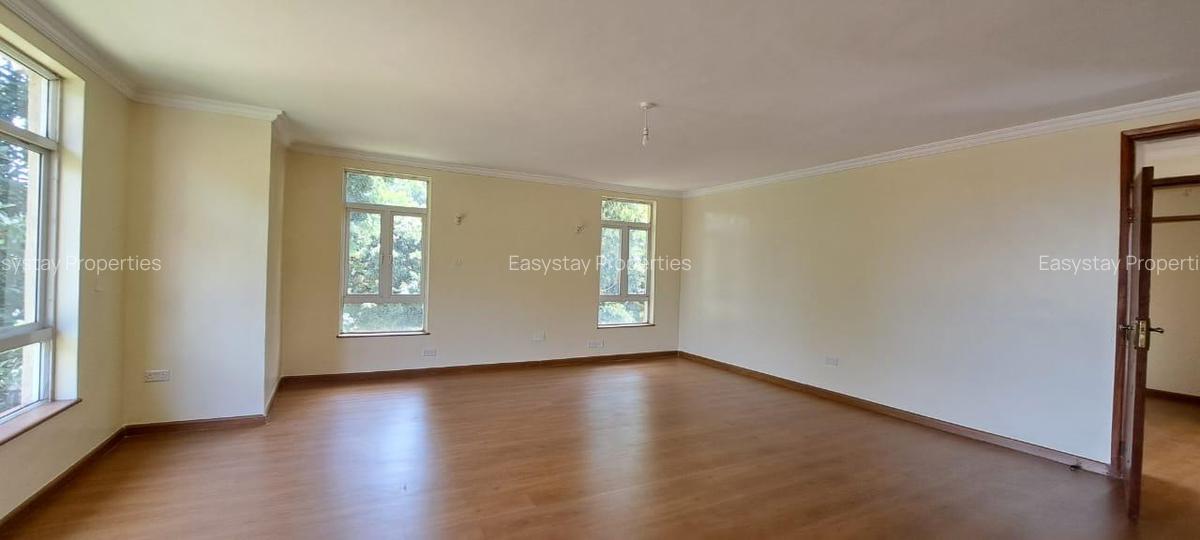 5 Bed Townhouse with En Suite in Kyuna - 3