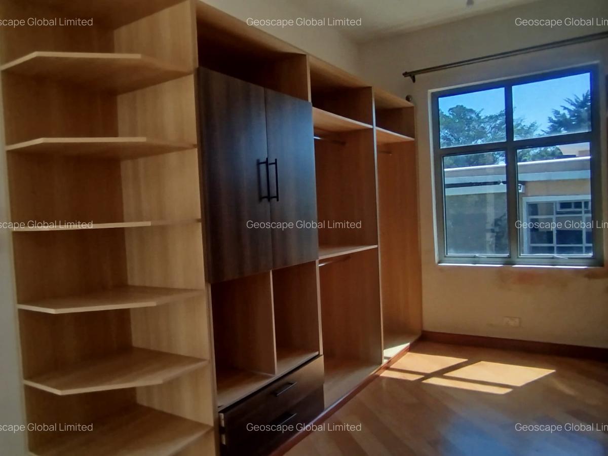 5 Bed House with En Suite in Karen - 3