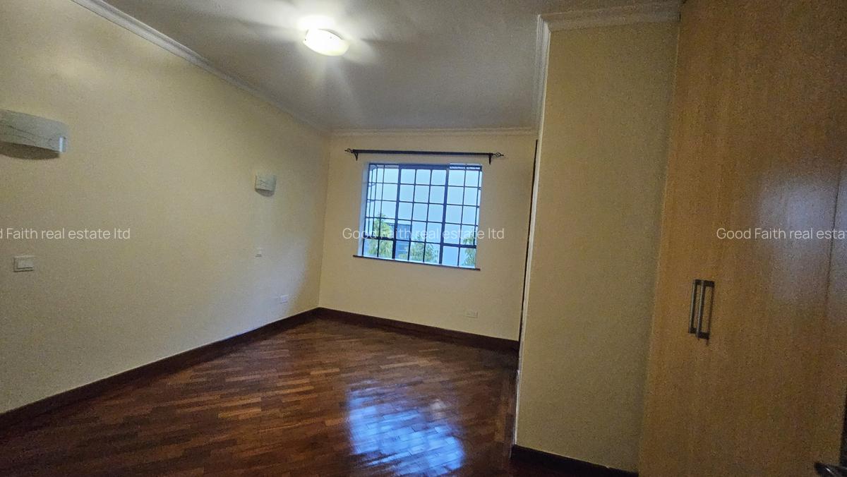 4 Bed Townhouse with En Suite in Kiambu Road - 10