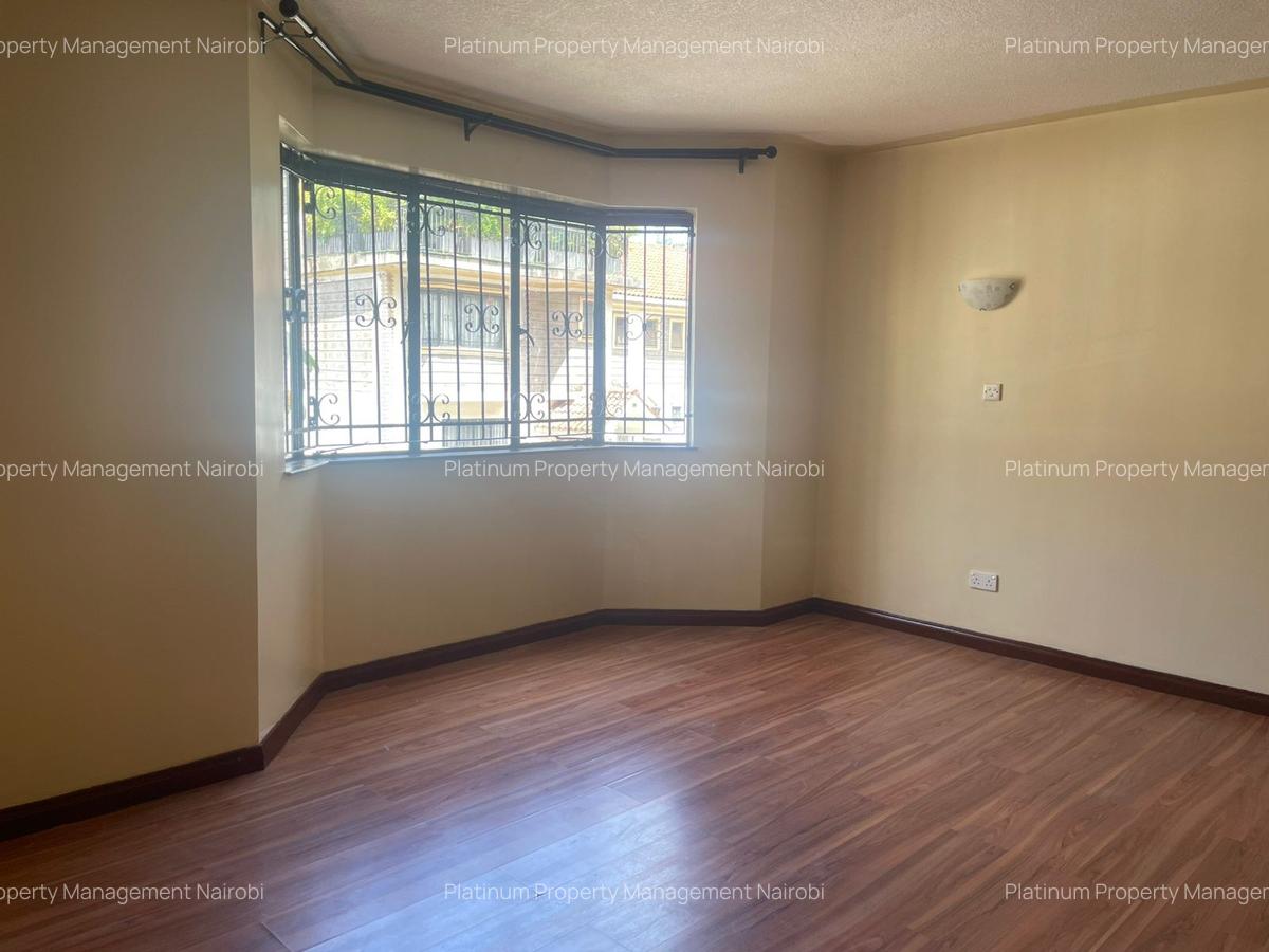 4 Bed House with En Suite at Grevillea Grove - 12