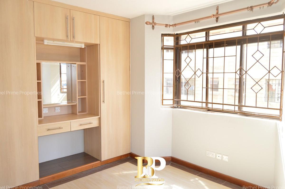 4 Bed Apartment with En Suite in Parklands - 13