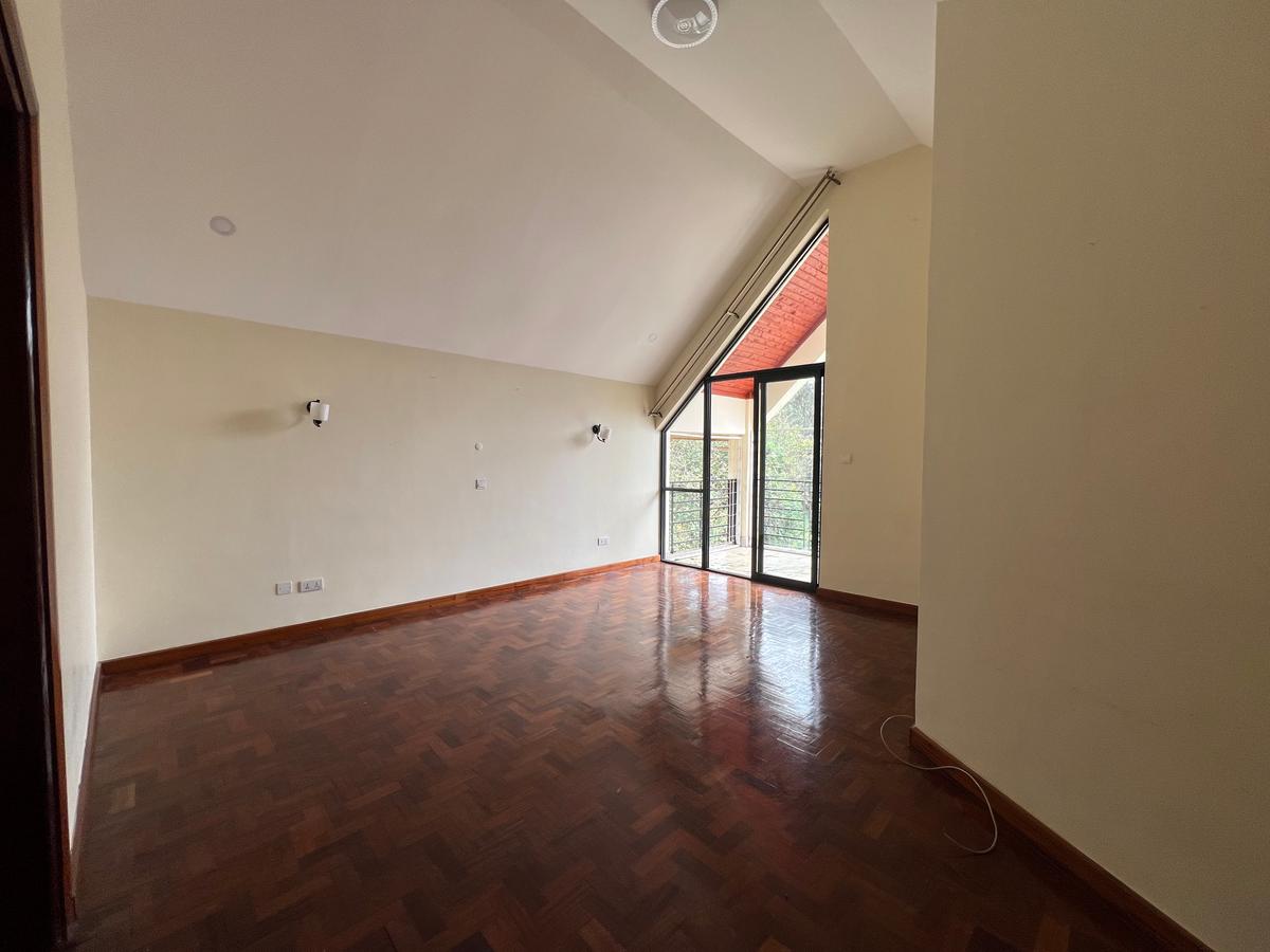 5 Bed Townhouse with En Suite at Convent Drive - 11