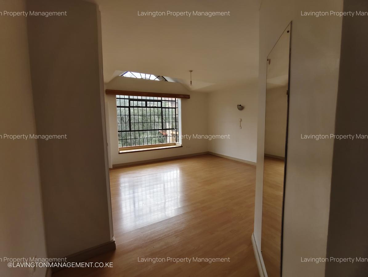 4 Bed Apartment with En Suite at Lavington Green - 9