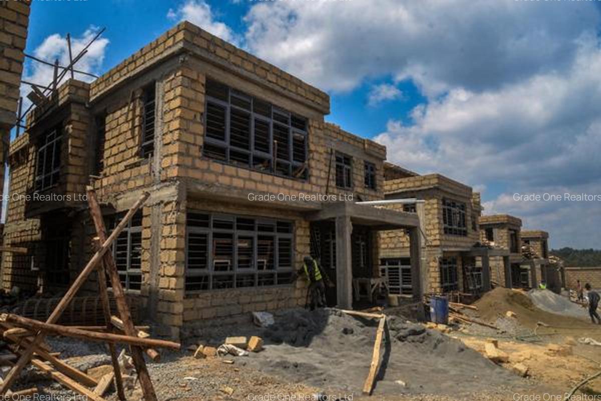 5 Bed Villa with En Suite at Karai - 11