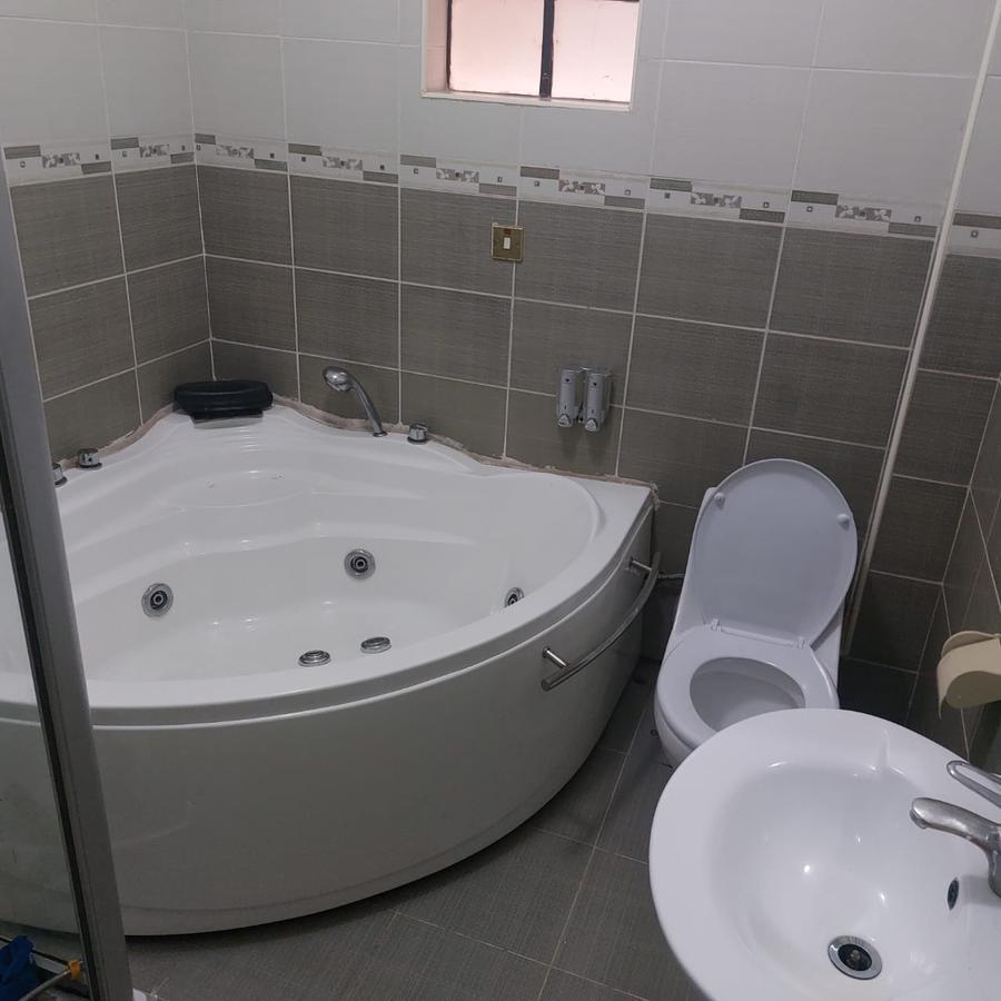 Serviced 3 Bed Apartment with En Suite in Kileleshwa - 4