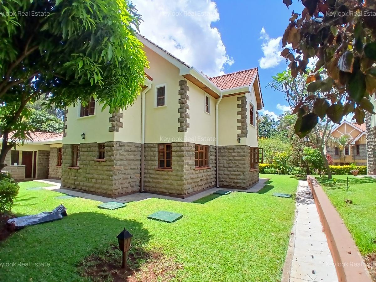 4 Bed Townhouse with En Suite at Lavington Green - 6