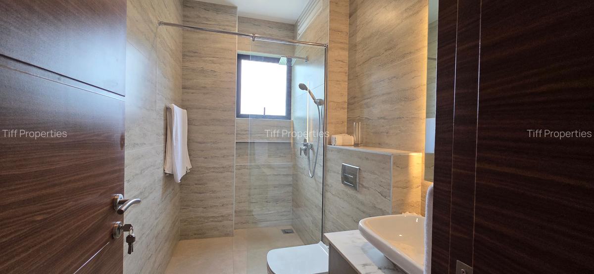 3 Bed Apartment in Riverside - 13