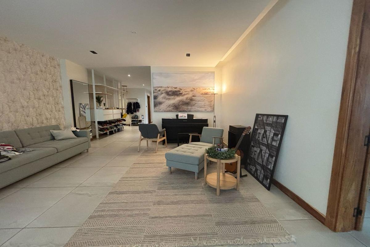 4 Bed Apartment in Spring Valley - 3
