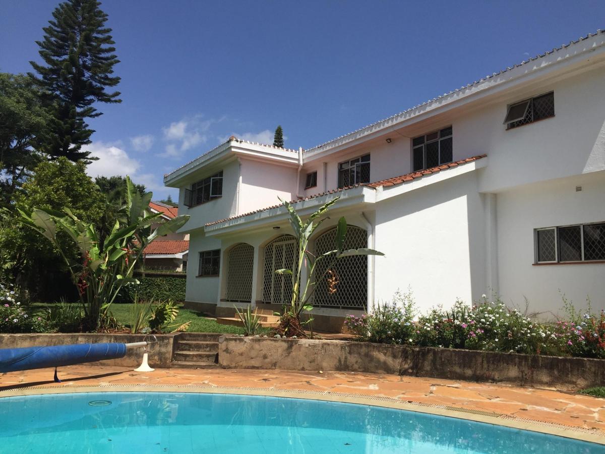 5 Bed House with En Suite in Runda - 20