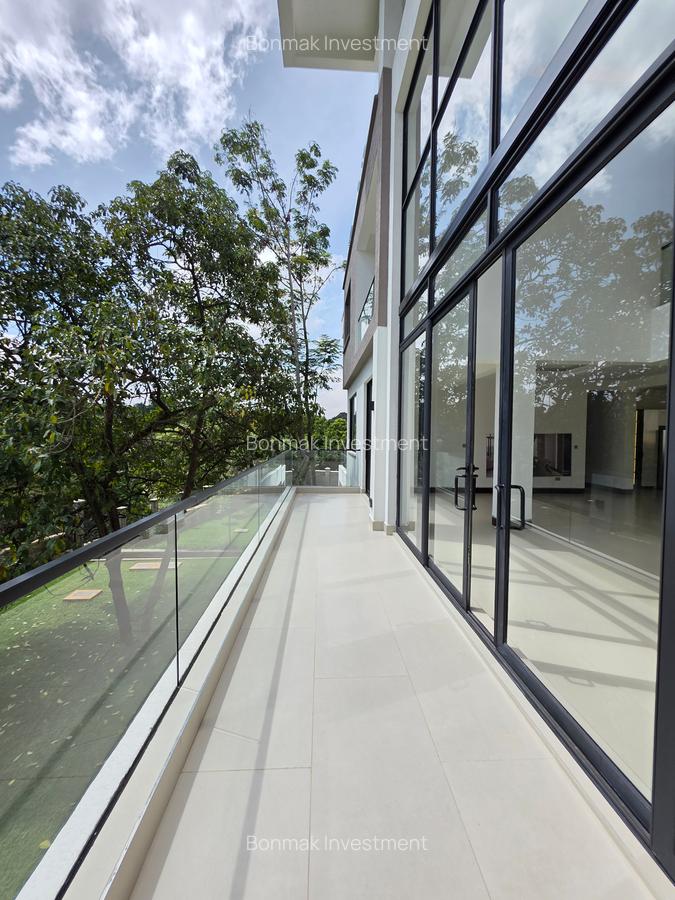 6 Bed Townhouse with En Suite at Old Kitusuru - 10