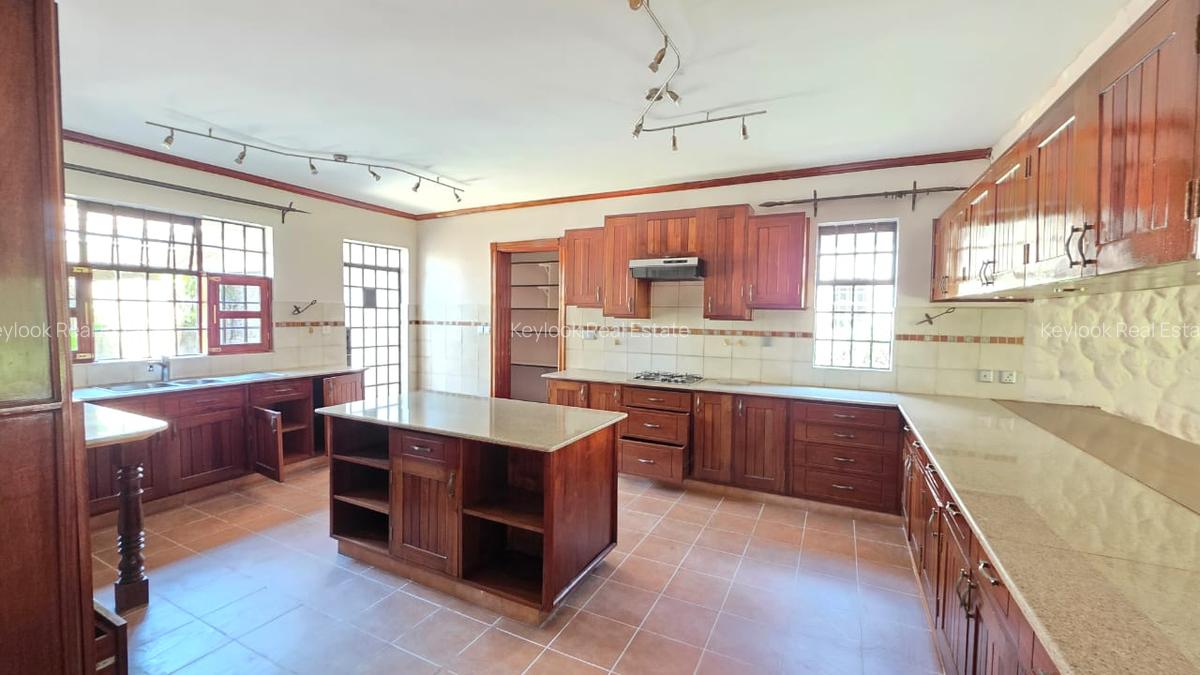 4 Bed Townhouse with En Suite at Peponi Road 986 - 4