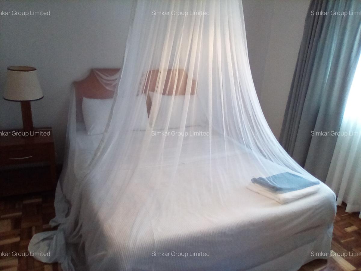 Serviced 2 Bed Apartment with En Suite at Valley Arcade - 8