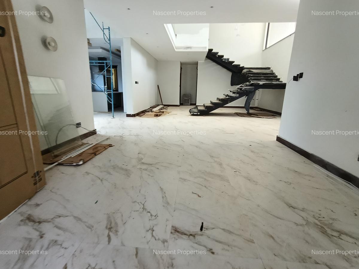 5 Bed House with En Suite in Nyari - 6