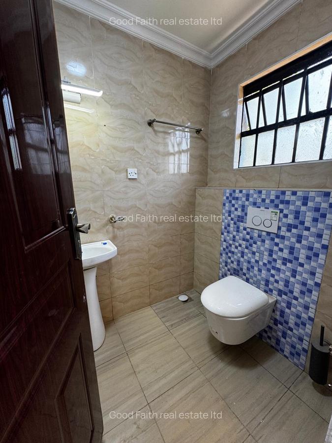 4 Bed Townhouse with En Suite in Karen - 14