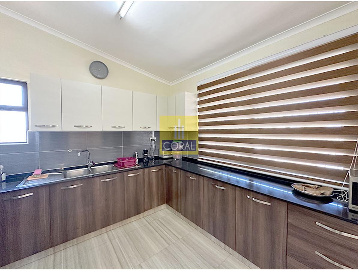 3 Bed Apartment in Parklands - 6