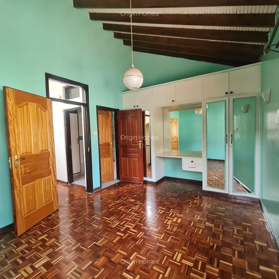 5 Bed Townhouse with En Suite at Kilimani - 16