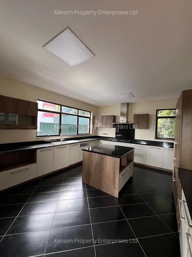 5 Bed Townhouse with En Suite in Lavington - 8