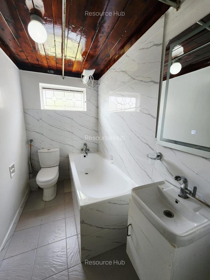 4 Bed House with En Suite at Nyari - 17