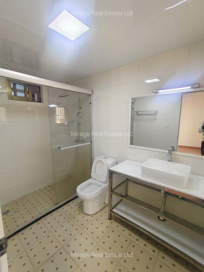 2 Bed Apartment with En Suite in Kilimani - 13