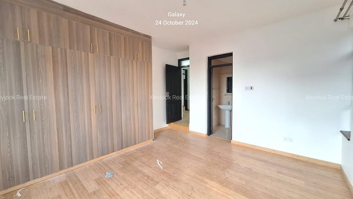 5 Bed Townhouse with En Suite at Lavington Green - 18