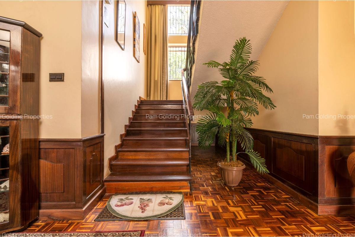 4 Bed Townhouse with En Suite in Loresho - 10