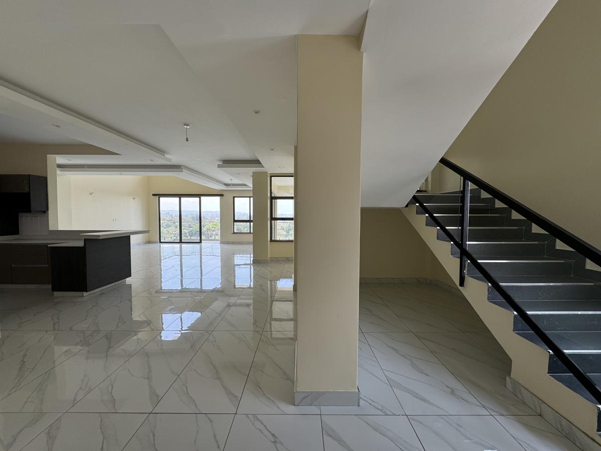 4 Bed Apartment with En Suite in General Mathenge - 8