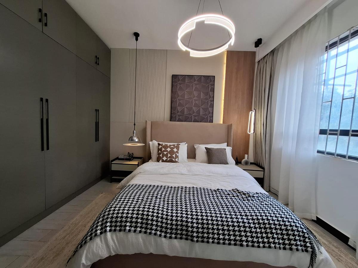2 Bed Apartment with En Suite in Lavington - 11