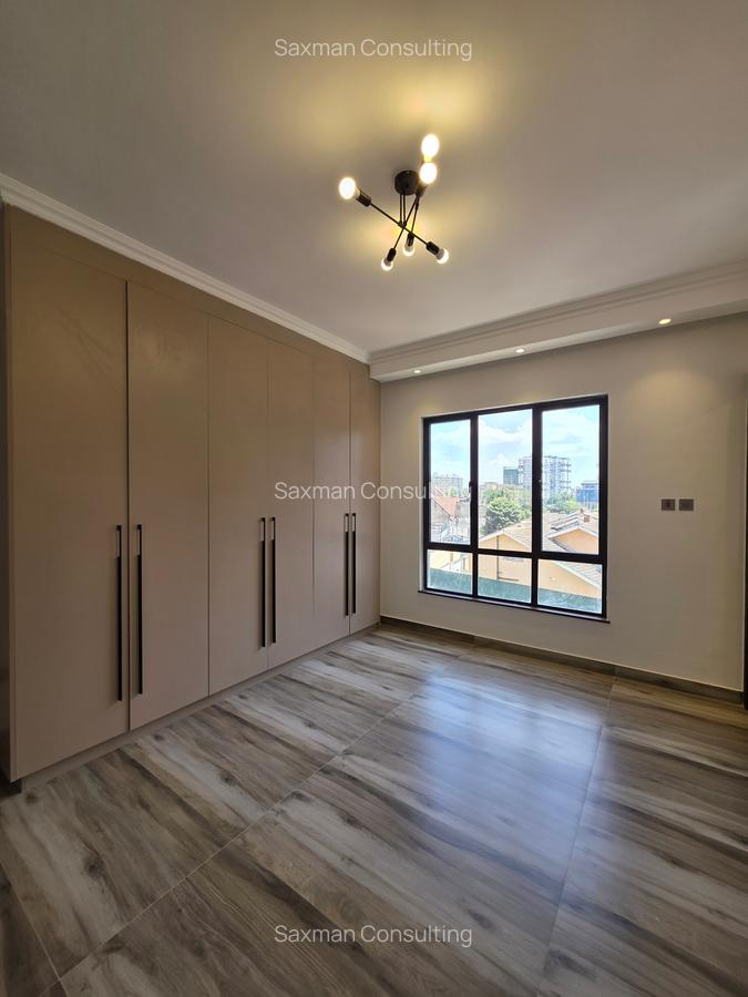 2 Bed Apartment with En Suite in Westlands Area - 14