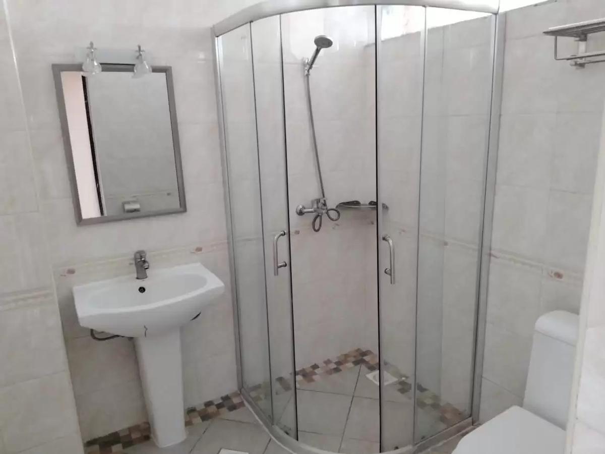 2 Bed Apartment with En Suite in Kilimani - 5