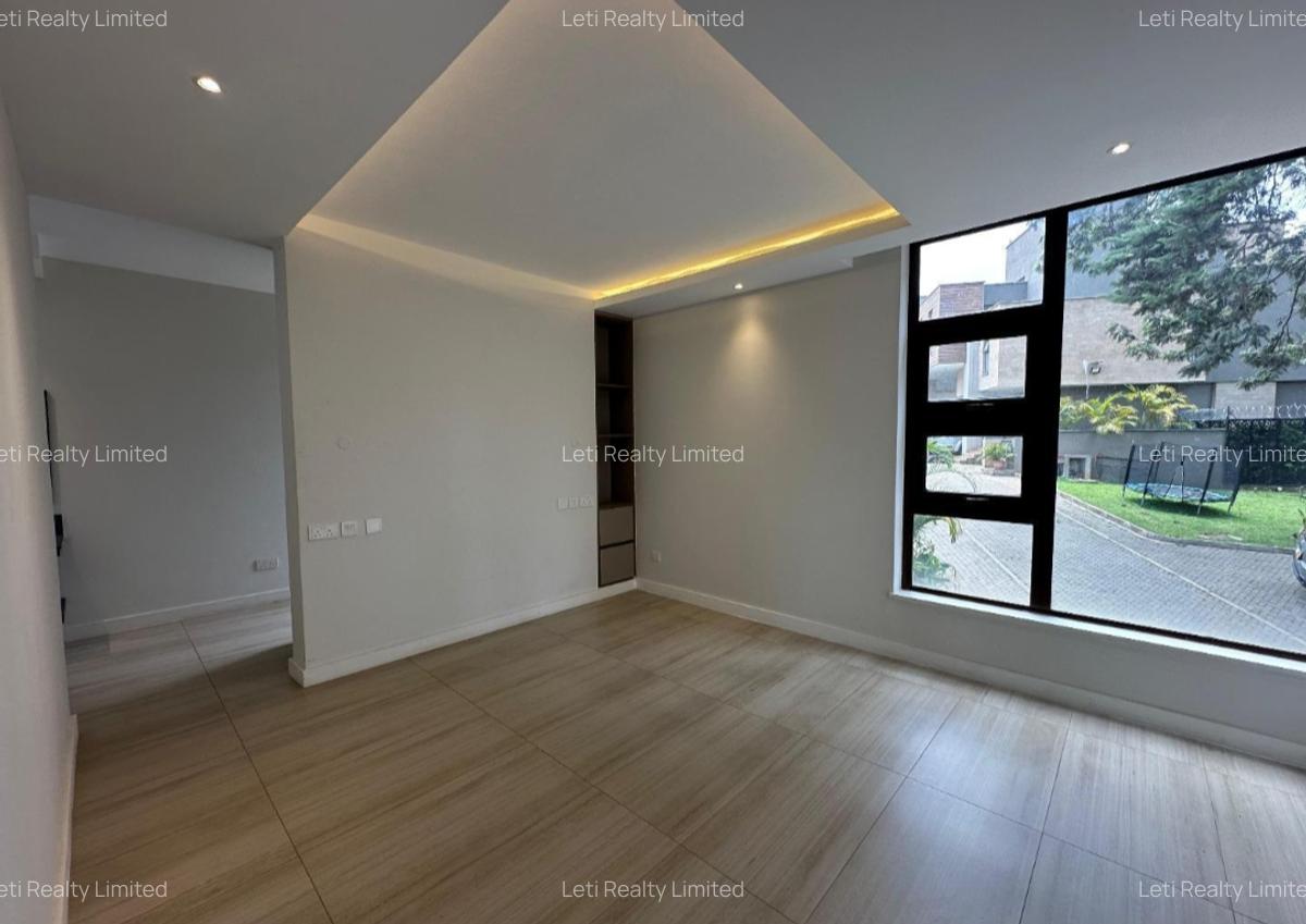 4 Bed Townhouse with En Suite in Lavington - 8