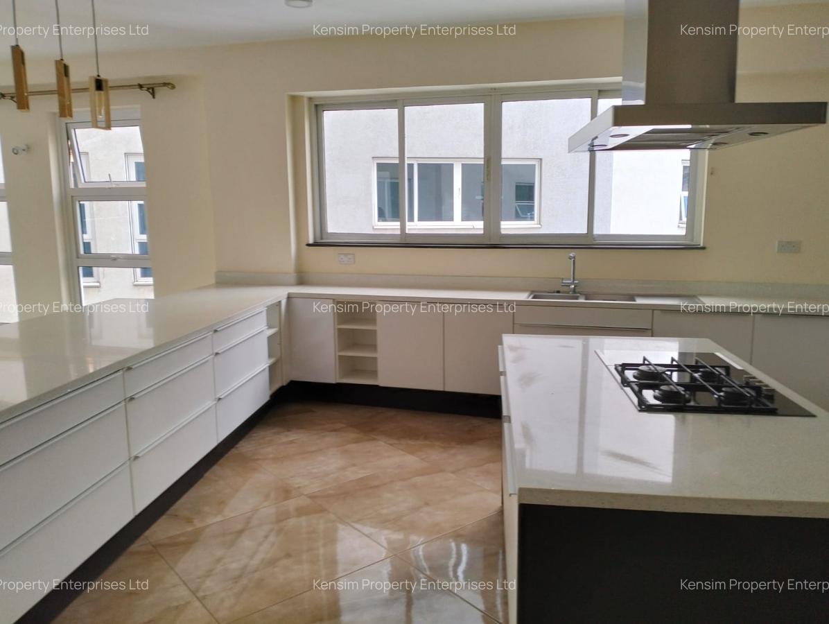 4 Bed Apartment with En Suite in Spring Valley - 12