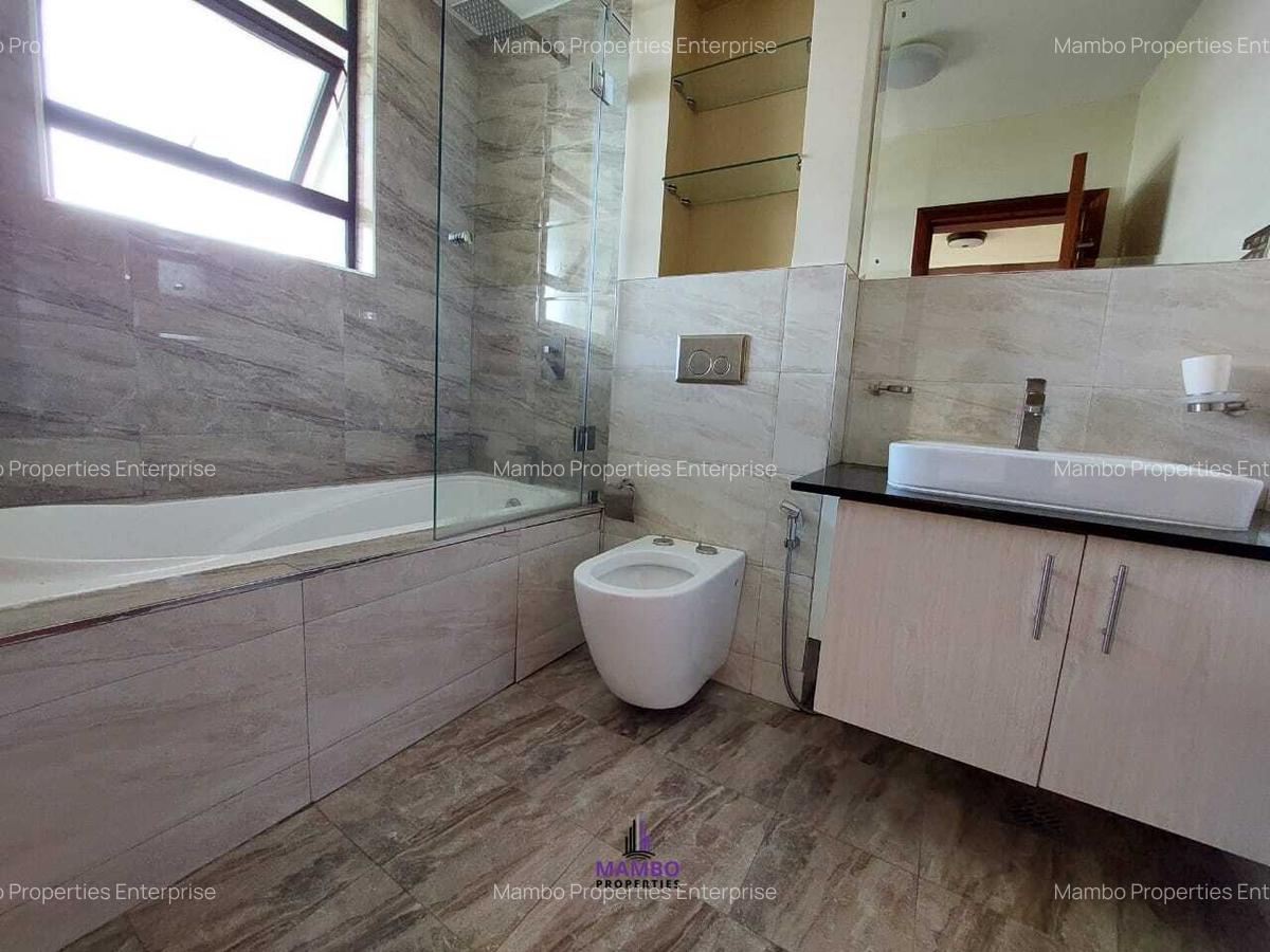 3 Bed Apartment with En Suite at Riverside Drive - 14