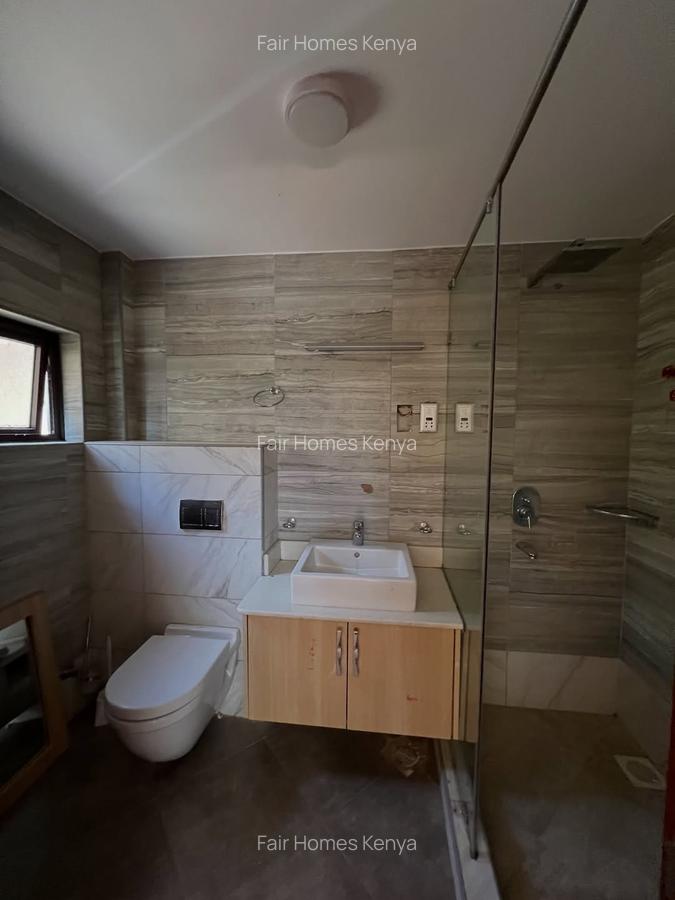 5 Bed Townhouse with En Suite at Convent Drive - 12