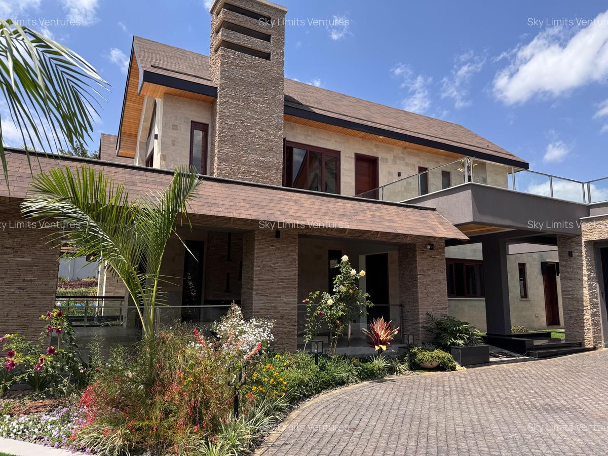 5 Bed Villa with En Suite in Runda - 4