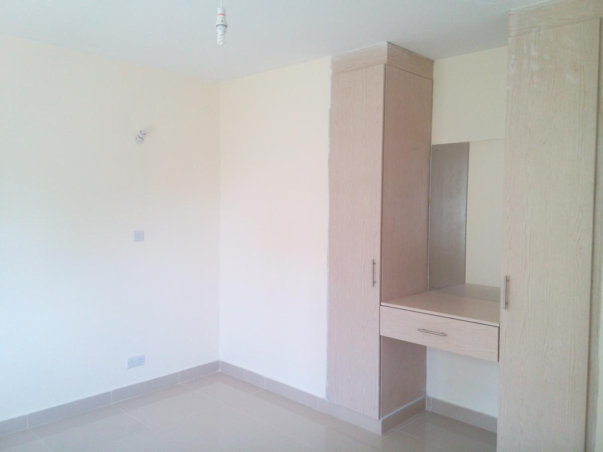 2 Bed Apartment with En Suite at Parklands - 8