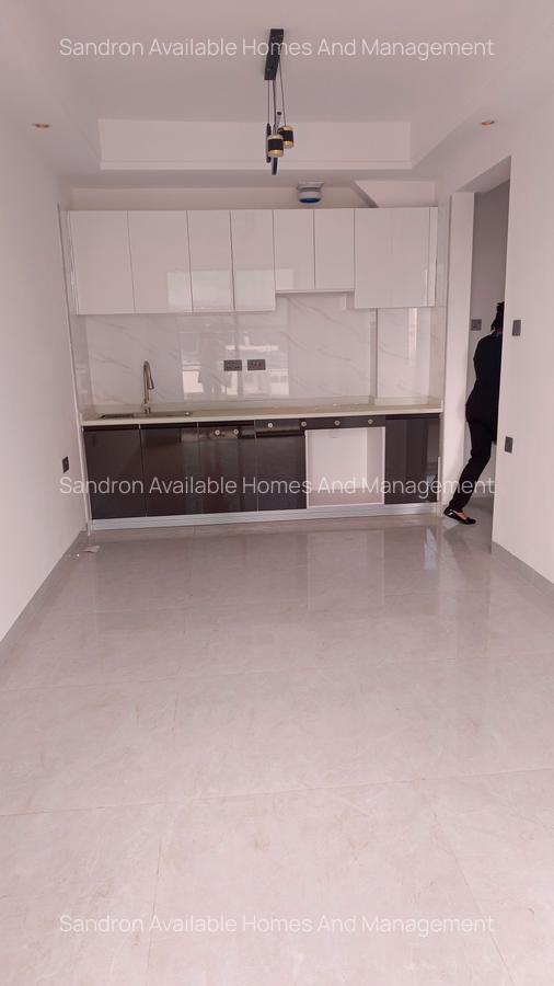 1 Bed Apartment with En Suite in Kilimani - 3