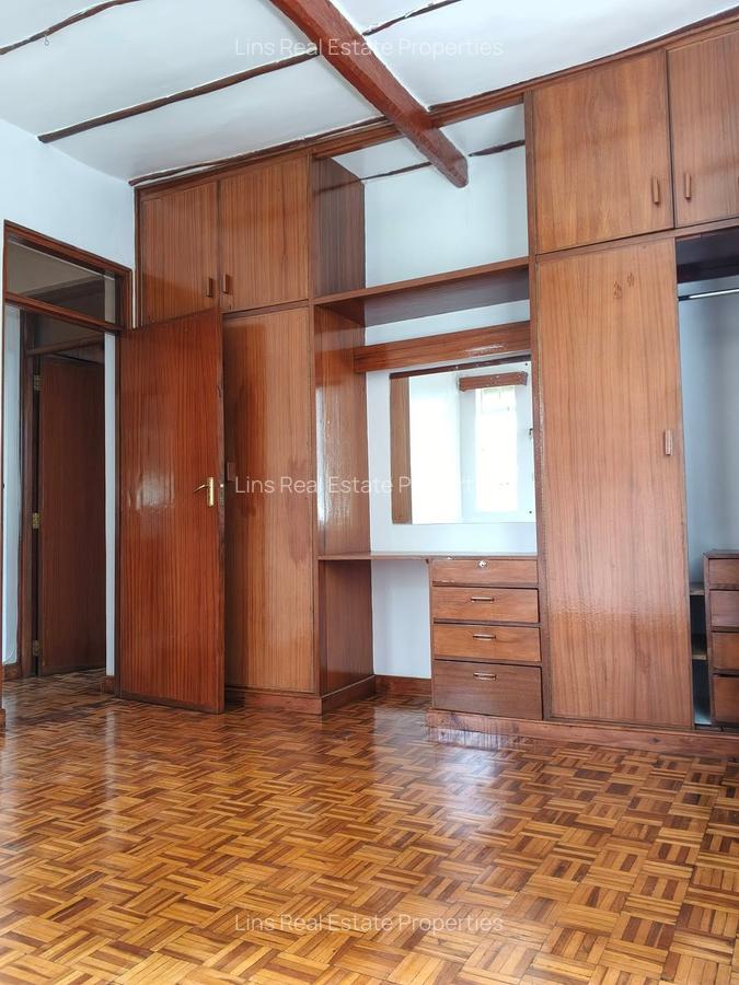 2 Bed Apartment with En Suite in Westlands Area - 13